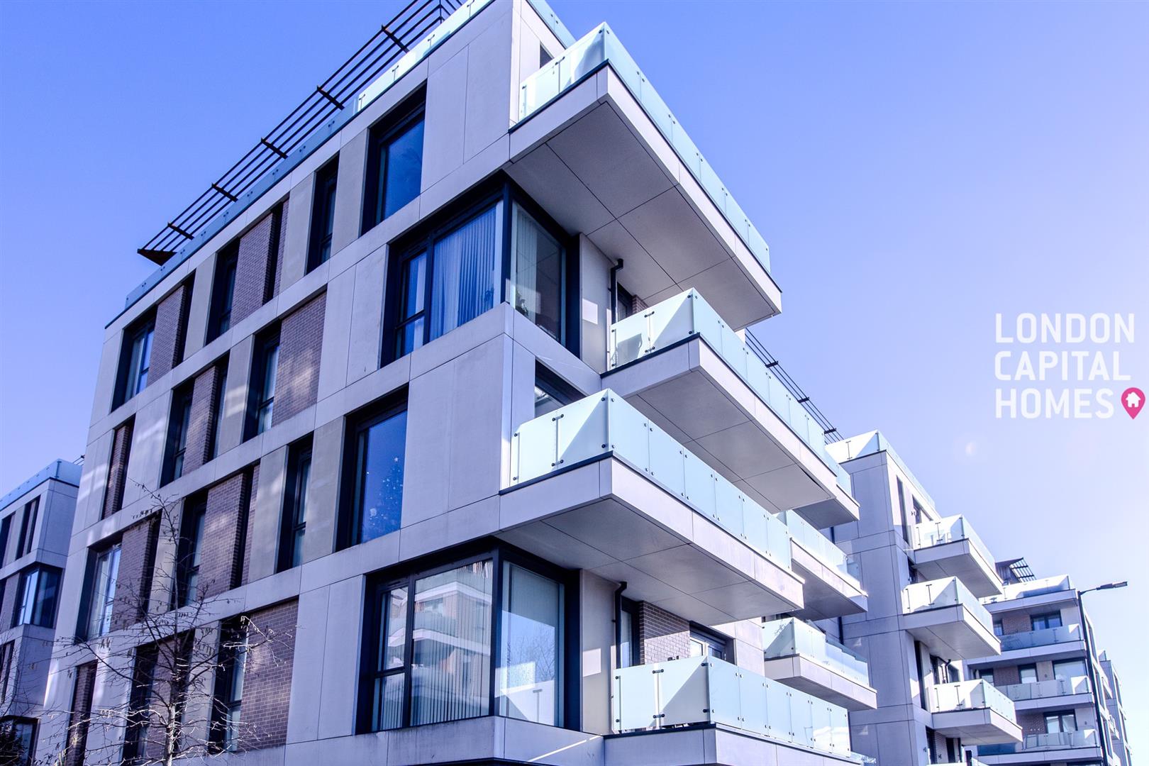 16 Quebec Way, London